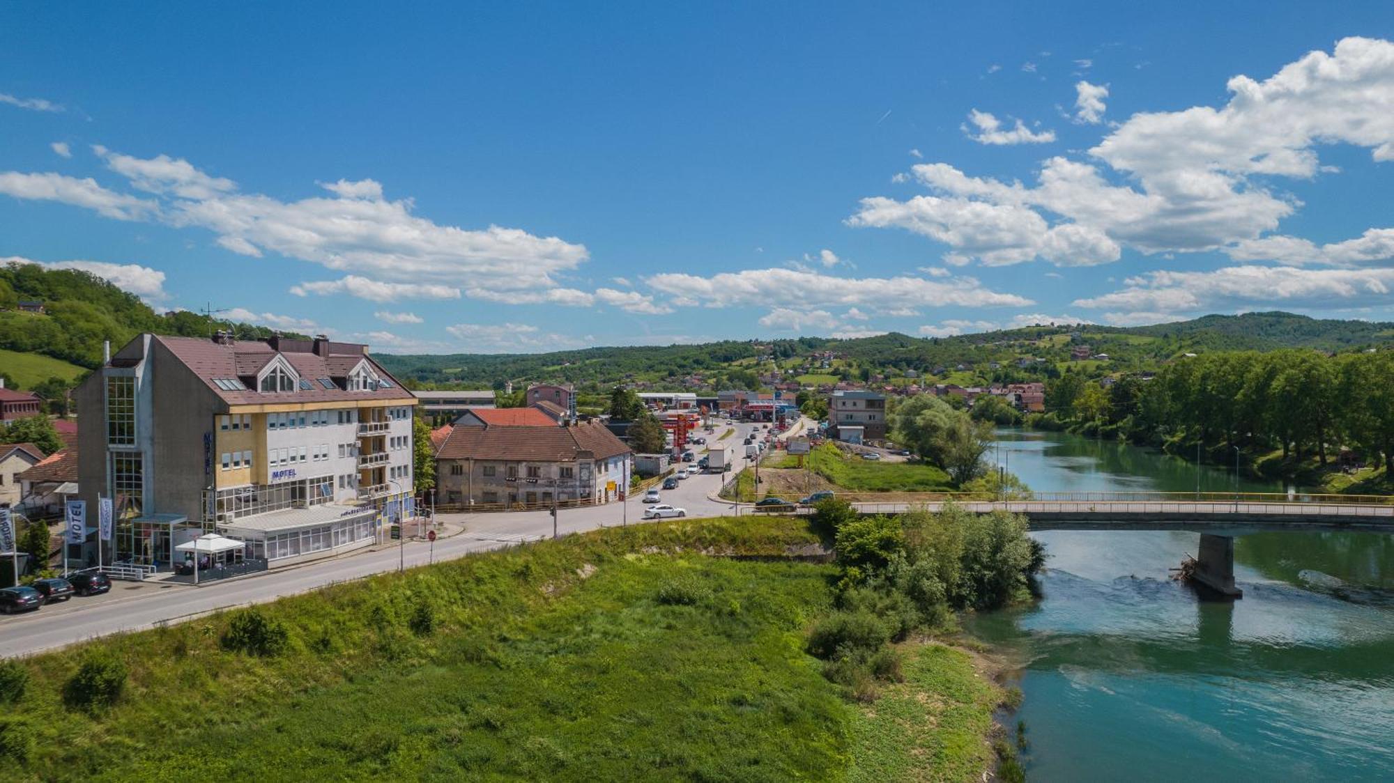 Motel New Sanatron Bosanski Novi Екстер'єр фото
