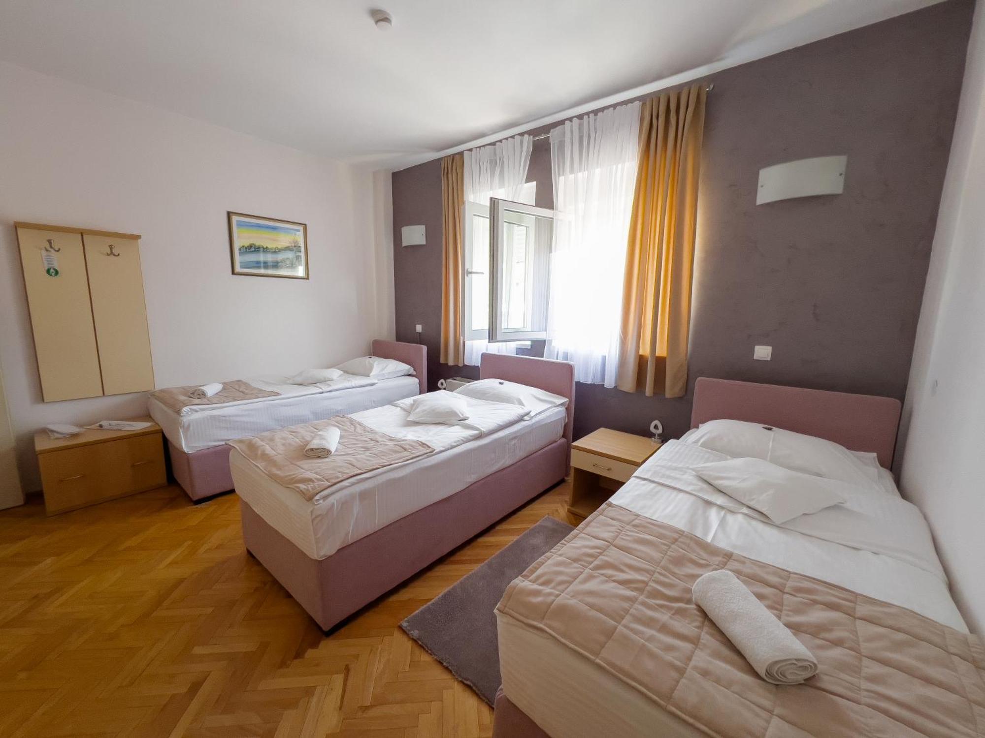 Motel New Sanatron Bosanski Novi Екстер'єр фото