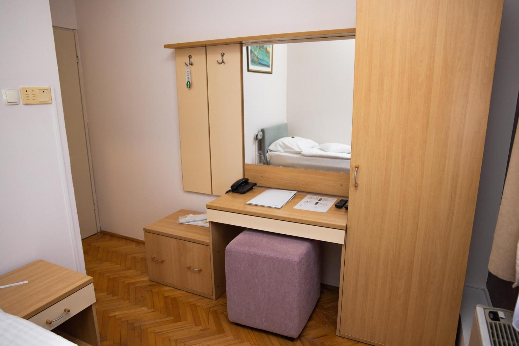 Motel New Sanatron Bosanski Novi Екстер'єр фото