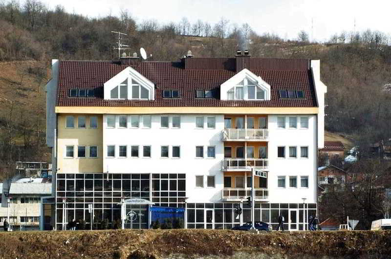 Motel New Sanatron Bosanski Novi Екстер'єр фото